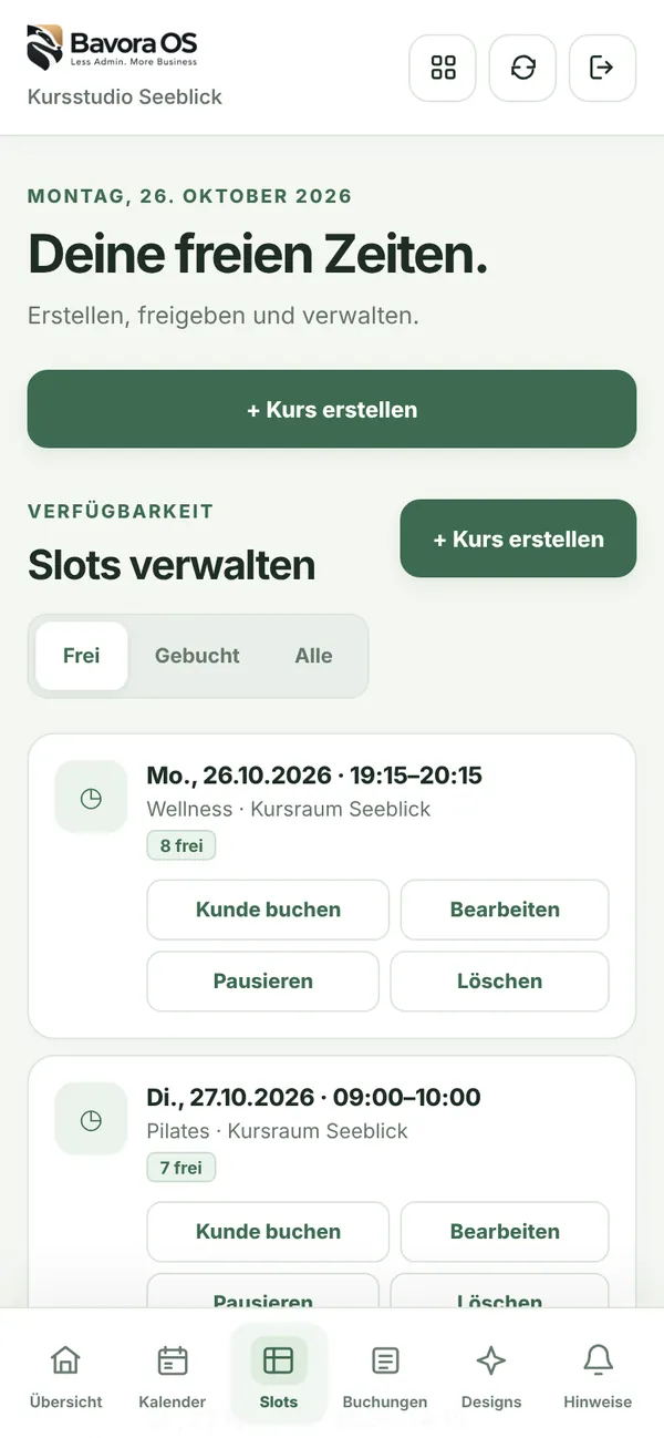 Kurse verwalten: Wellness und Pilates im Kursraum Seeblick mit freien Plätzen und den Aktionen Kunde buchen, Bearbeiten, Pausieren, Löschen