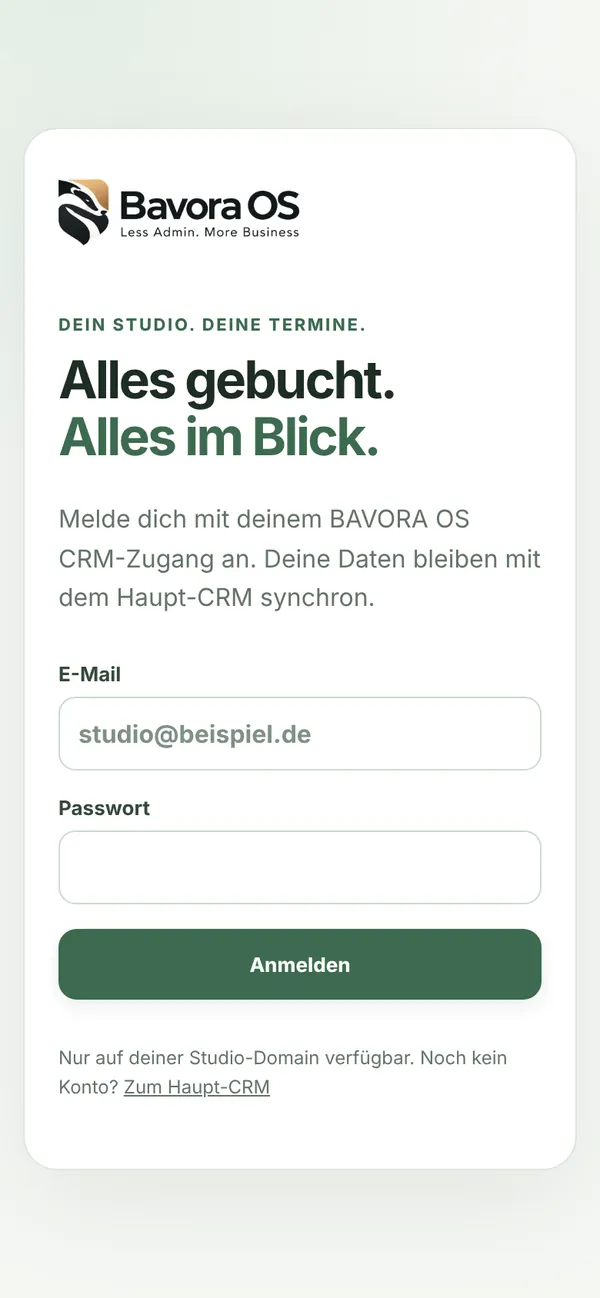 Anmeldeseite von Bavora Book: Alles gebucht. Alles im Blick. Anmeldung mit dem BAVORA-OS-CRM-Zugang